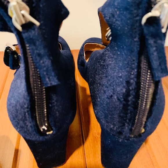 Indigo! - Picture 2 of 4